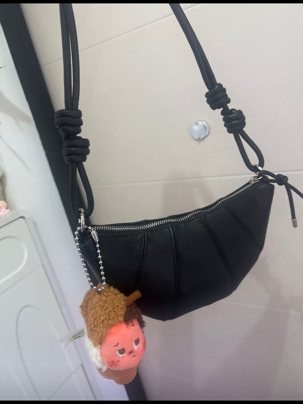 🖤 💯 Leather 🆕 🥐 Shoulder Bag with Plush Charm
